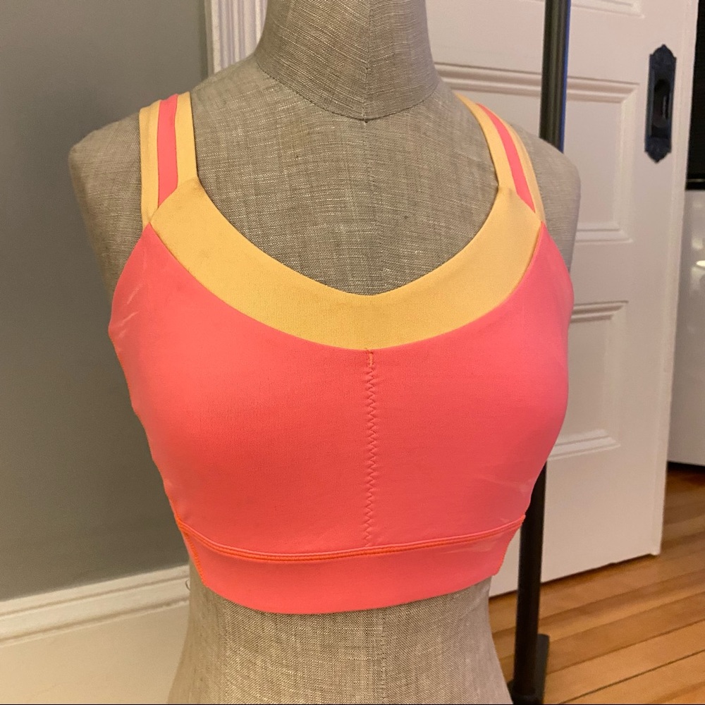 Lululemon Run: Stuff Your Bra in Pop Orange